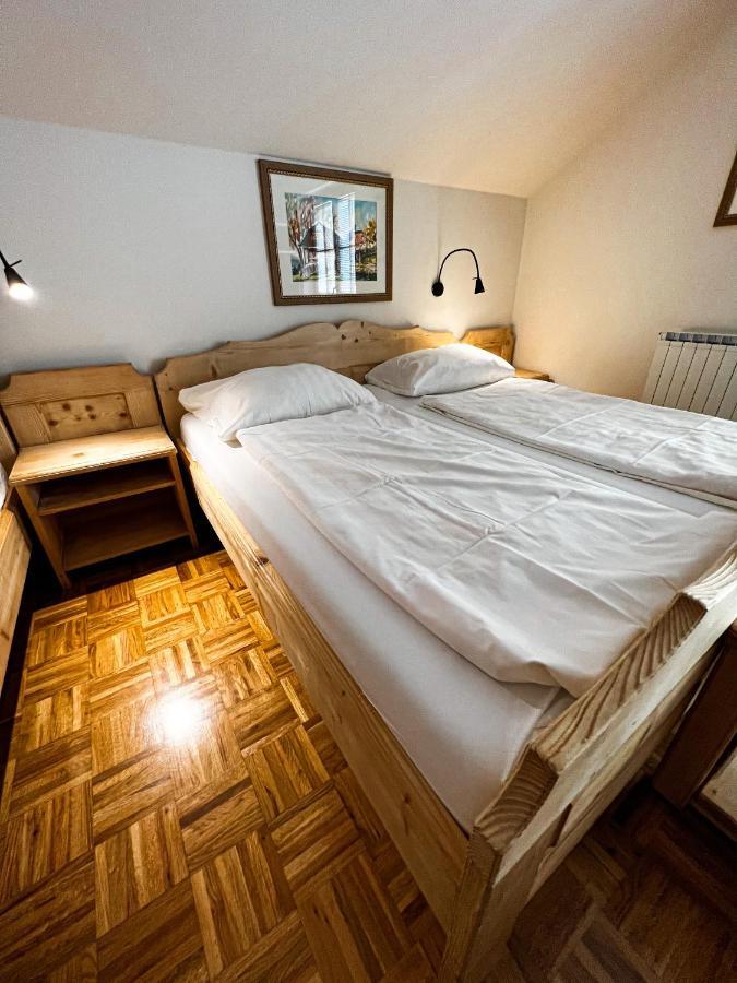 Guesthouse Smogavc Зрече Екстер'єр фото