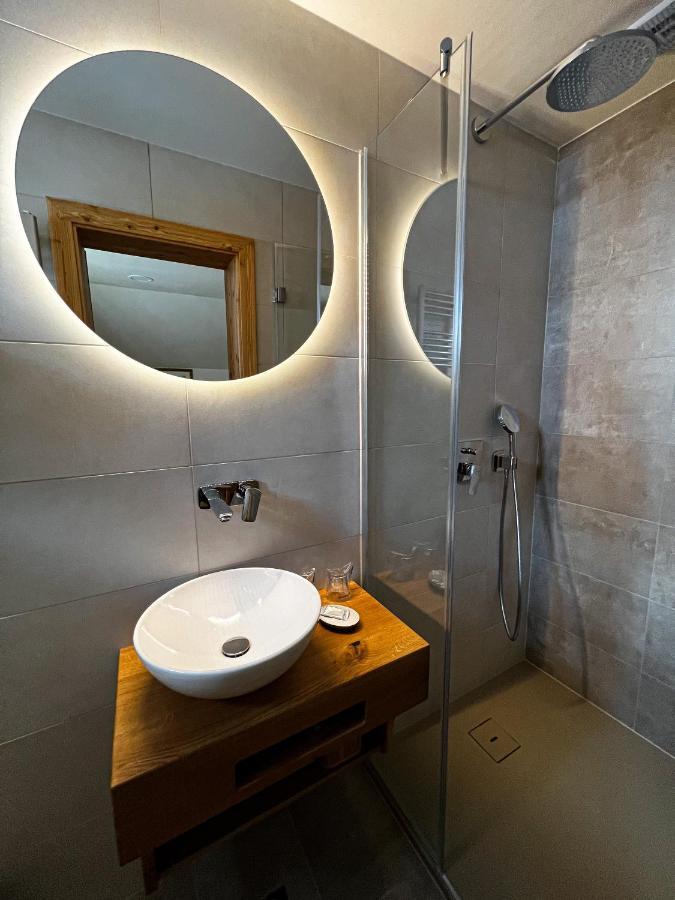 Guesthouse Smogavc Зрече Екстер'єр фото