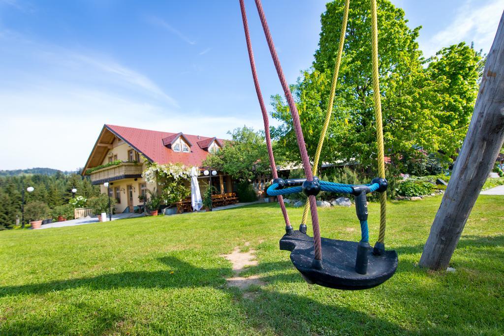 Guesthouse Smogavc Зрече Екстер'єр фото