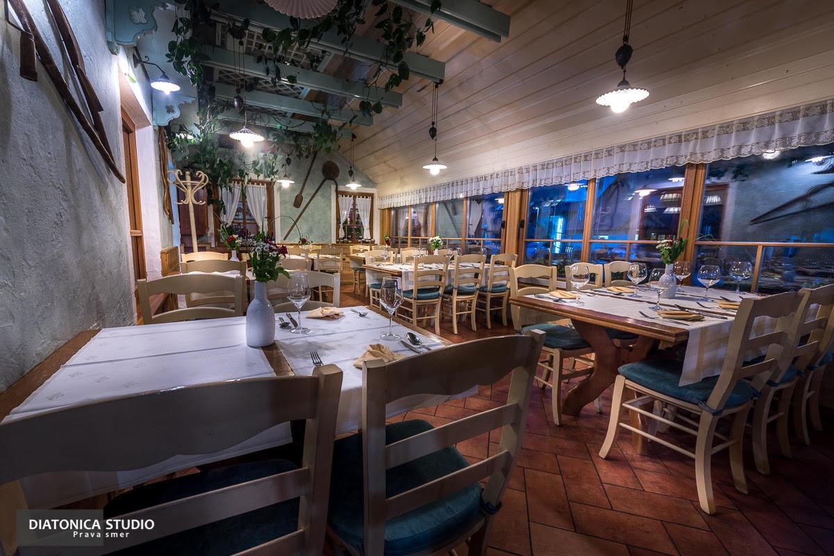 Guesthouse Smogavc Зрече Екстер'єр фото