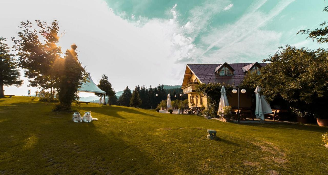 Guesthouse Smogavc Зрече Екстер'єр фото